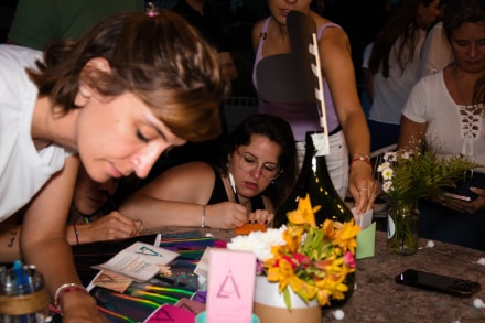 Persona aprendiendo sobre gestión emocional